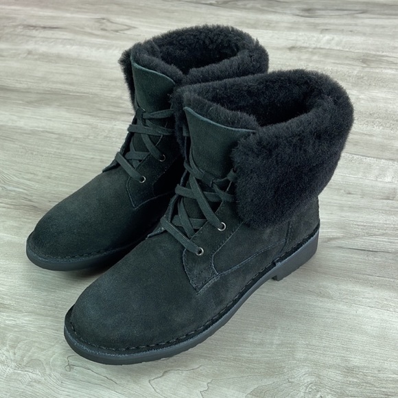 🍁UGG🍁 BLACK WEYLYN BLACK BOOTS - Picture 10 of 11